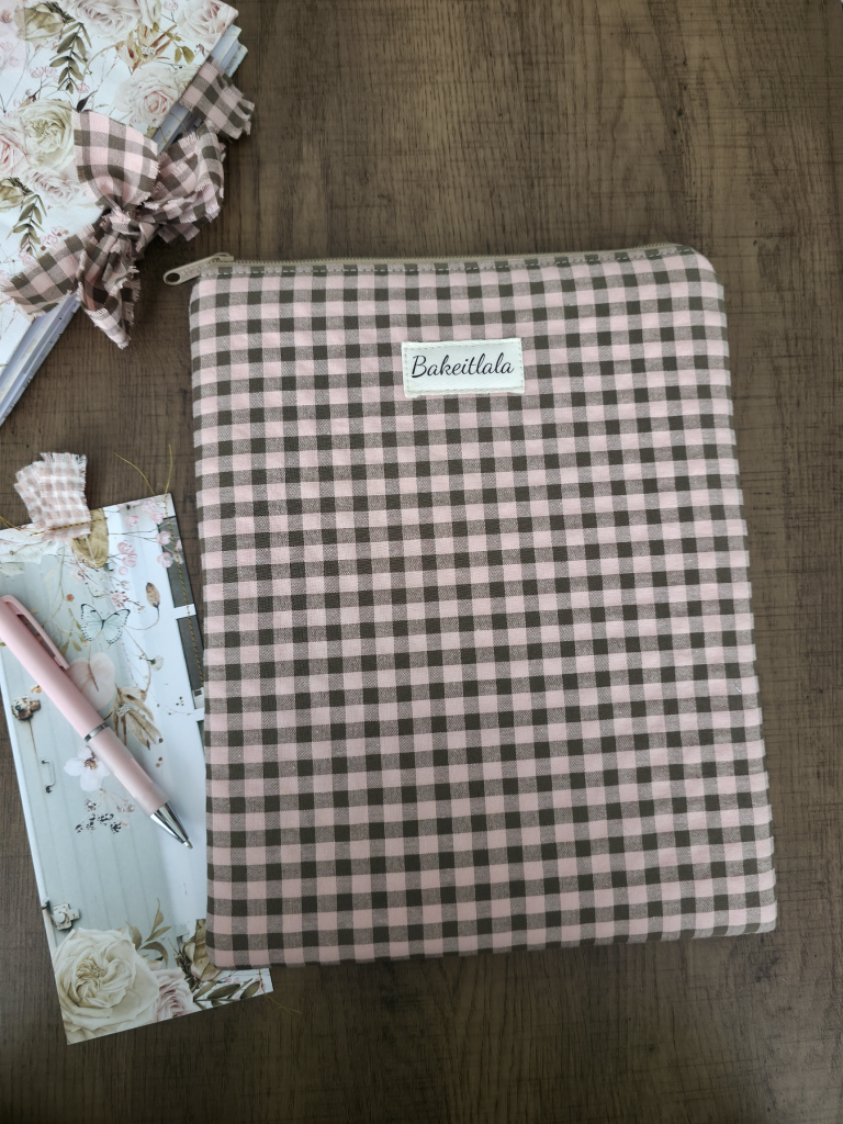 Quilted Seersucker Gingham Book & Tablet Sleeve