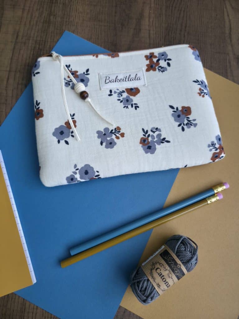 Cinamond Roll Maxi Pouch