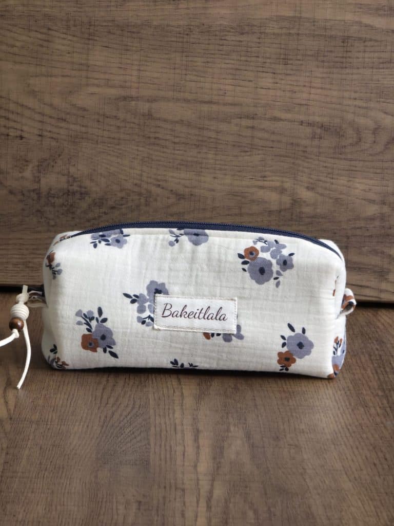 Cinamond Roll Compact Pen Case