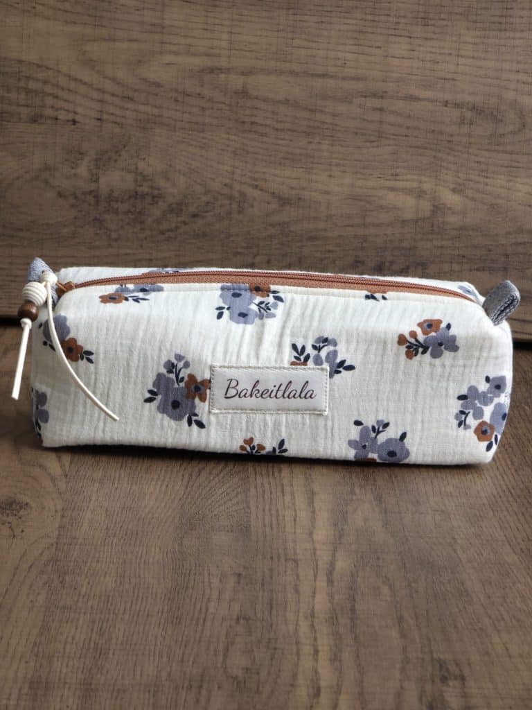 Cinamond Roll Padded Pen Case