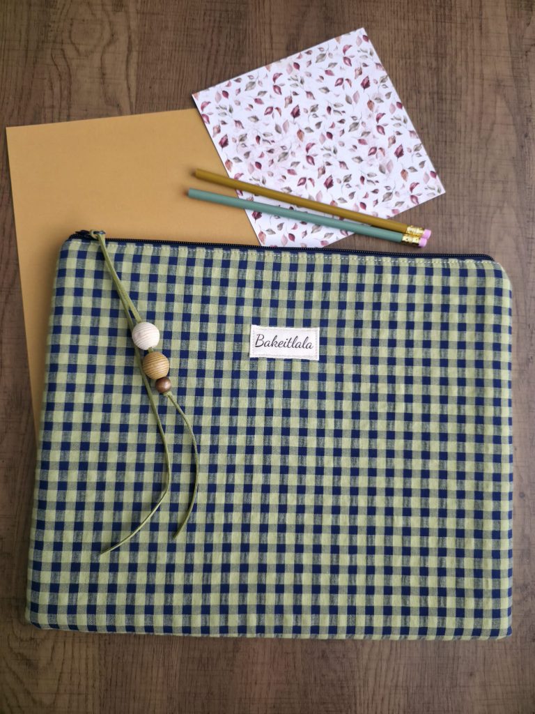 Olive & Navy Seersucker Laptop & Document Organiser Sleeve